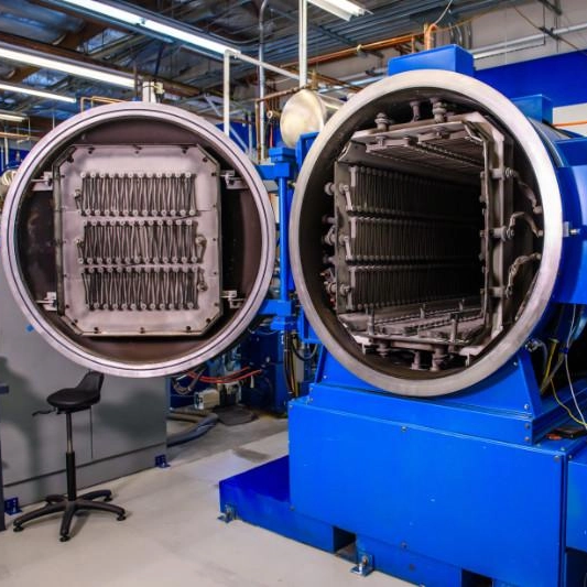 優れた熱管理のための真空ろう付けのマスター: 必須ガイド