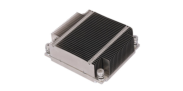 押し出されたヒートシンク