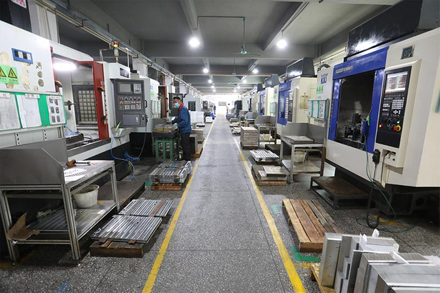 銅の冷たいプレート