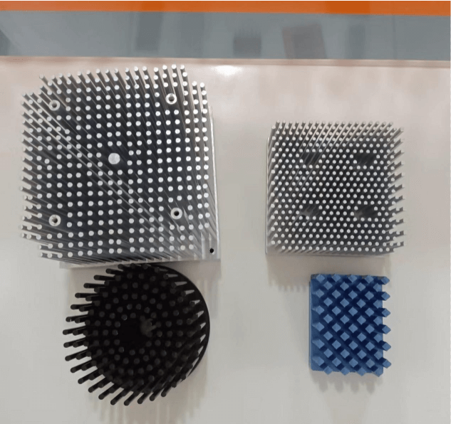 冷間鍛造ラジエーター