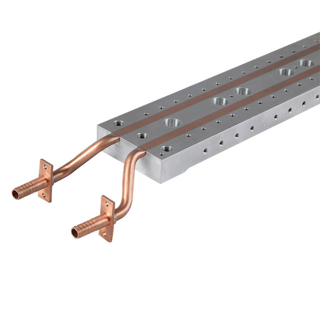 エポキシ結合プロセスを備えた銅管の液体の冷たいプレート