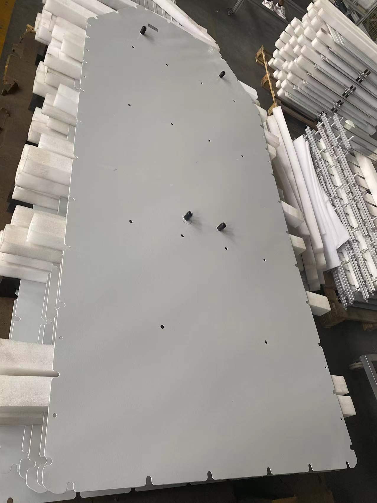 バッテリーコールドプレート